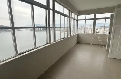 Excelente cobertura em São Vicente/SP, localização privilegiada