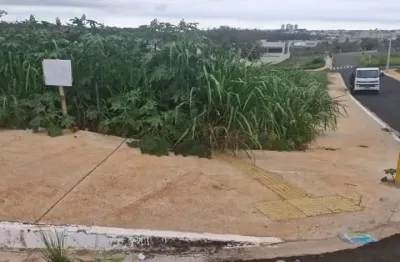 Terreno à venda no Jardim Paulista, Bauru 