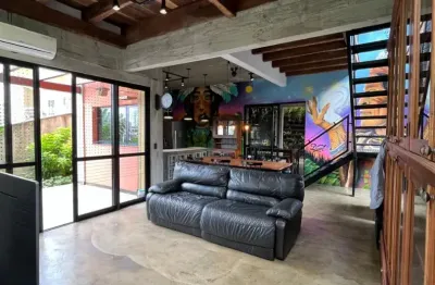 Casa à venda na Rua Inhambuguaçú, 69, Ariribá, Balneário Camboriú