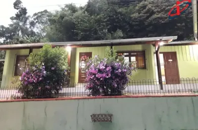 Casa para Venda em Blumenau, Valparaiso, 2 dormitórios, 1 suíte, 2 banheiros, 1 vaga