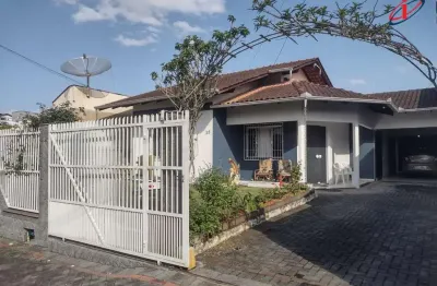 Casa para Venda em Blumenau, Fortaleza Alta, 3 dormitórios, 1 suíte, 2 banheiros, 2 vagas