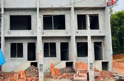 Sobrado Geminado para Venda em Blumenau, Itoupava Central, 2 dormitórios, 2 suítes, 1 banheiro, 1 vaga