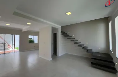 Sobrado Geminado para Venda em Blumenau, Escola Agricola, 3 dormitórios, 1 suíte, 2 banheiros, 2 vagas