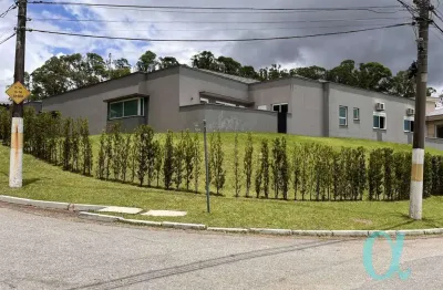 Casa com 4 quartos para alugar no Tamboré, Barueri 