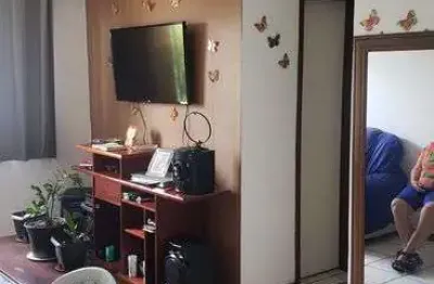 Apartamento para venda possui 50 metros quadrados com 2 quartos em Vila Canária - Salvador - BA