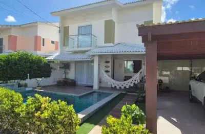 Casa de condomínio para venda tem 260 metros quadrados com 4 quartos