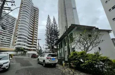 Imóvel para venda tem 501 metros quadrados em Graça - Salvador - BA