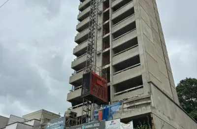 Vendo Apartamento 2 quartos sendo 1 suite  , 1 vaga de garagem. Novo