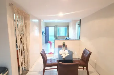 Excelente localização! Apartamento 2 Quartos Reformado Próximo à Praia do Peró