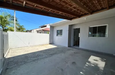 Casa à venda na Avenida Paranaguá, 201, Saint Etiene, Matinhos