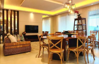 Cobertura com 210 m2 e vista para o mar do bairro do Itaguá em Ubatuba.