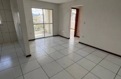 Apartamento com 2 quartos para alugar na Rua Vinte e Cinco de Julho, 1251, Vila Nova, Jaraguá do Sul