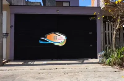 Excelente sobrado com 03 dormitórios no Jd. Ana Cristina - pronto para morar