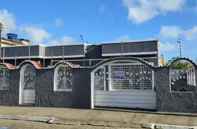 Casa à venda de esquina na Ponta Grossa, 3/4, sala ampla, garagem e DCE, 323m2