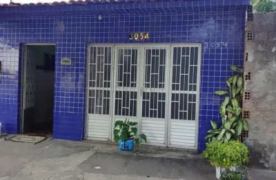 Excelente casa com energia solar no Vergerl com 3 quartos sendo um suite.