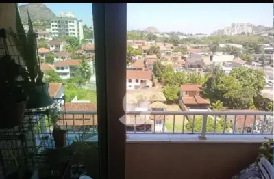 Lindo apartamento no Badu, na principal Via de Pendotiba, cercado por área verde pronto para morar, com vista livre, varanda em condomínio com área em comum estilo clube completo, próximo ao comércio