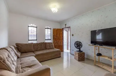 Sobrado á venda ou permuta, com 3 dormitórios, com 285m² de área útil em utinga - santo andré/sp