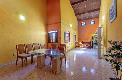 Casa mobiliada à venda no parque oratório com 4 dormitórios, 1 suíte e 3 vagas.