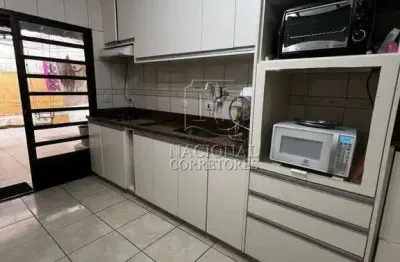 Casa assobradada à venda no parque das nações com 3 dormitórios, edícula e 5 vagas