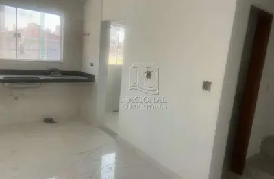 Sobrado à venda no bairro de utinga, condomínio lucio, 110 m² de área construída