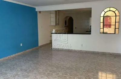 Casa para locação no bairro Jardim do Estádio - Santo André, SP