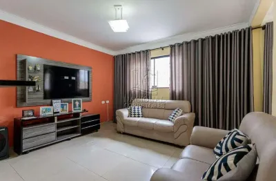 Casa assobradada à venda, 4 quartos, 2 suítes, 3 vagas, Jardim Santo Antônio - Santo André/SP