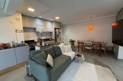 Apartamento com 81m², 2 dormitórios, sendo 1 suíte e 2 vagas para venda no Condo