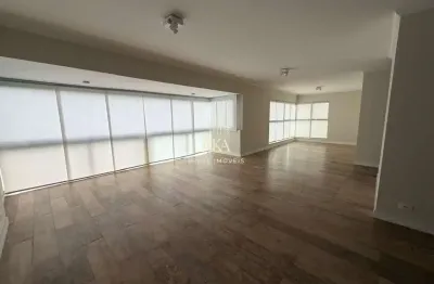 Apartamento com 163m², 3 dormitórios, sendo 1 suíte e 2 vagas, disponível para l