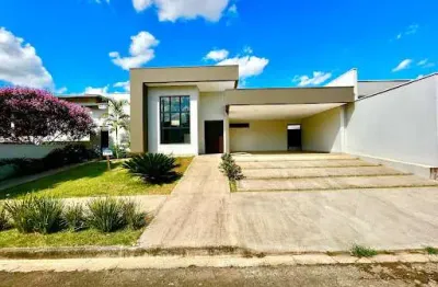 Casa com 4 dormitórios à venda, 245 m² por R$ 1.550.000,00 - Estância das Flores - Jaguariúna/SP