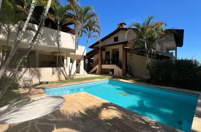 CASA À VENDA NO CONDOMÍNIO Forest Ville – AMPLO TERRENO E DUAS RESIDÊNCIAS