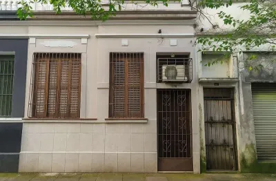 Casa com 2 quartos à venda no Menino Deus, Porto Alegre 