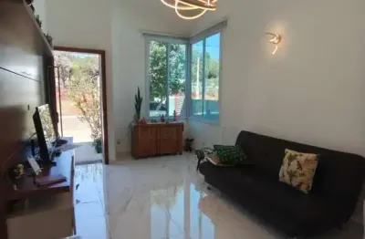 Casa em Condomínio à Venda em Boituva-SP, Bairro Flamboyant - 2 Quartos, 2 Salas, 2 Vagas, 130m² de Área