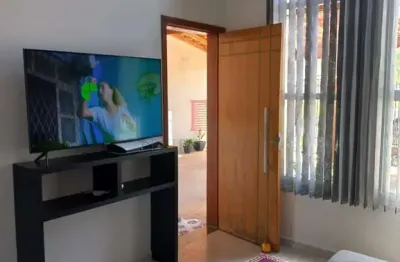 Imperdível oportunidade! Casa à venda em Boituva-SP, Vilas dos Ypes. 2 quartos, 1 sala, 2 banheiros, 3 vagas de garagem.