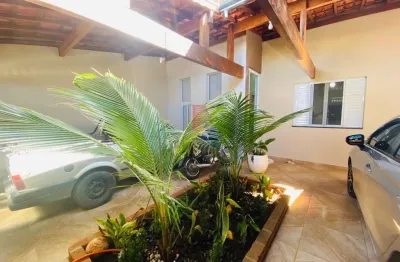 Imperdível oportunidade de compra: Casa à venda em Boituva-SP, Morada dos Ipês, com 3 quartos, 2 suítes, 2 salas, 3 banheiros, 2 vagas de garagem e 142,00m² de área.