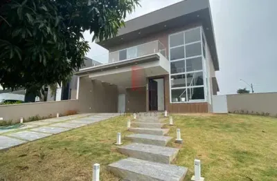 Casa de Luxo em Condomínio no Solaris, Boituva-SP: 3 quartos, 3 suítes, 2 salas, 2 banheiros, 4 vagas, 265m². Venha conhecer!