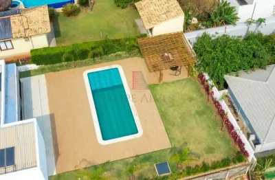 Imperdível oportunidade: Casa em condomínio à venda em Boituva-SP, Portal dos Lagos, 4 quartos, 2 suítes, 3 salas, 2 vagas, 367m²!