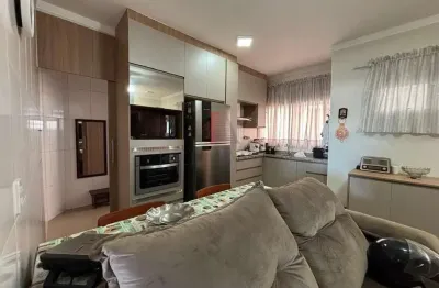 Apartamento à venda em Boituva-SP, bairro Faculdade: 2 quartos, 2 salas, 2 banheiros, 2 vagas, 125m². Venha conferir!
