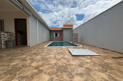 Casa à venda em Boituva-SP, bairro Portal Ville Azaleia: 2 quartos, 2 salas, 2 banheiros, 4 vagas de garagem, 100m²!