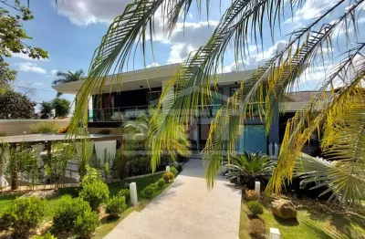 Excelente casa de 2 pavimentos em um dos melhores condomínio de Lagoa Santa, a 4 minutos da Lagoa