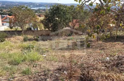 Excelente lote de 360metros no bairro Alto Jóa com vista definitiva para a Lagoa