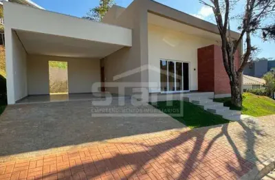 Linda Casa estilo moderna no Condomínio Gran Royalle em Lagoa Santa.