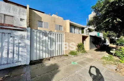 Sobrado com 4 Suítes - Vizinho ao Parque Vaca Brava e Goiânia Shopping