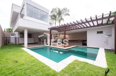 Casa em condomínio fechado com 4 quartos à venda na Rua SB 20, Loteamento Portal do Sol I, Goiânia