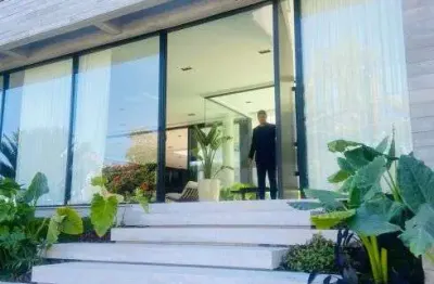 Casa em condomínio fechado com 5 quartos à venda no Alphaville Residencial Um