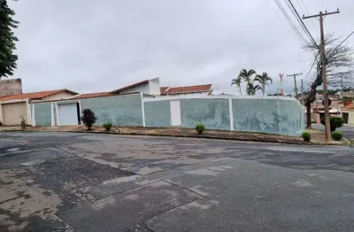 Casa com 2 quartos à venda na Rua Edmundo Plácido Chiavegatto, 683, Jardim dos Oliveiras, Campinas, 173 m2 por R$ 580.000