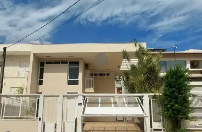 Casa com 3 quartos à venda na Rua Santa Maria Rosselo, 765, Mansões Santo Antônio, Campinas, 197 m2 por R$ 1.400.000