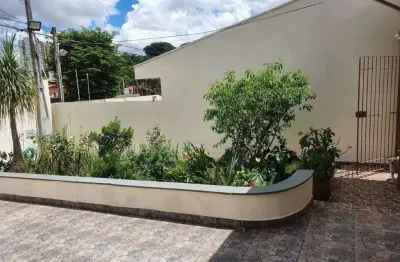 Casa com 4 quartos à venda na Rua Cristóvão Bonini, 956, Vila Lemos, Campinas, 161 m2 por R$ 790.000