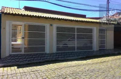Casa com 3 dormitórios à venda, 147 m² por R$ 700.000,00 - Vila São Francisco - Suzano/SP
