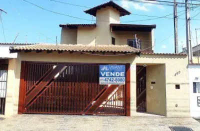 Sobrado com 3 dormitórios à venda, 200 m² por R$ 900.000,00 - Vila Urupês - Suzano/SP