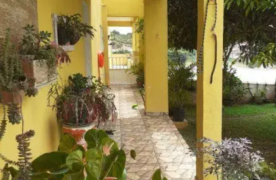 Sobrado com 3 dormitórios à venda, 262 m² por R$ 700.000,00 - Vila Perracini - Poá/SP